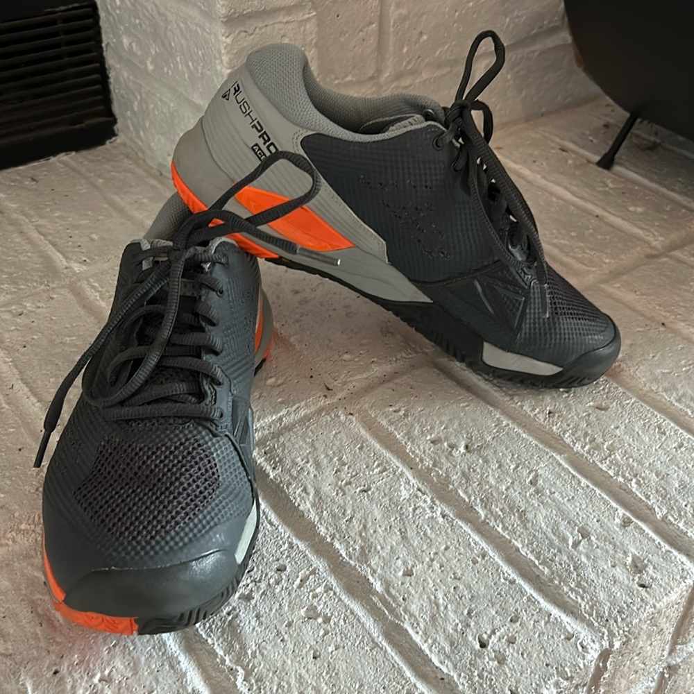 Wilson Men’s rush pro ace, tennis sneaker, excellent cond. size 8. Worn indoors
